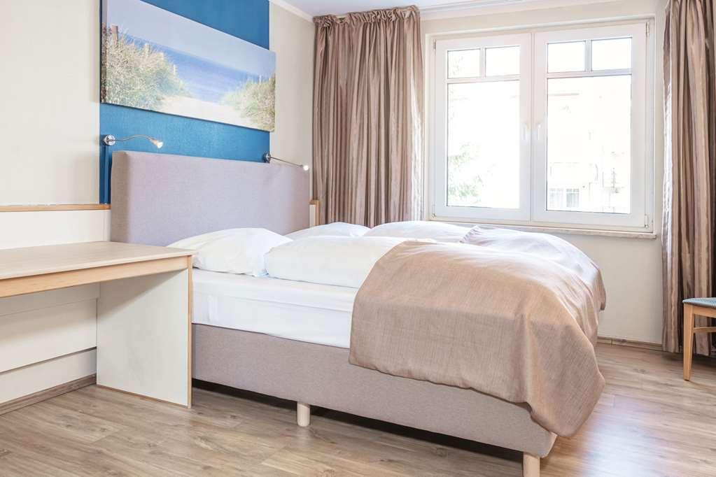 Hotel B99 Offenbach am Main Room photo