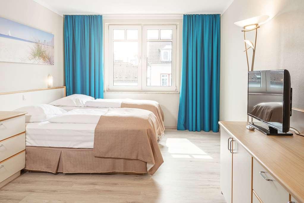 Hotel B99 Offenbach am Main Room photo
