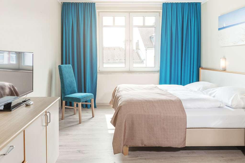 Hotel B99 Offenbach am Main Room photo
